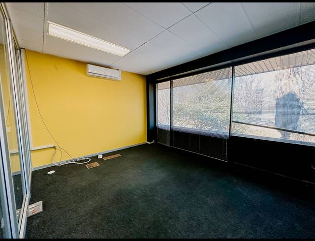 109M² OFFICE TO LET IN BEDFORDVIEW